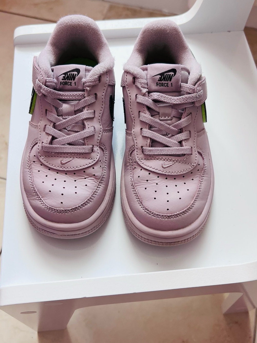 Nike Kids Air Force 1 Low Sneakers - Light Pink with Brown Accents